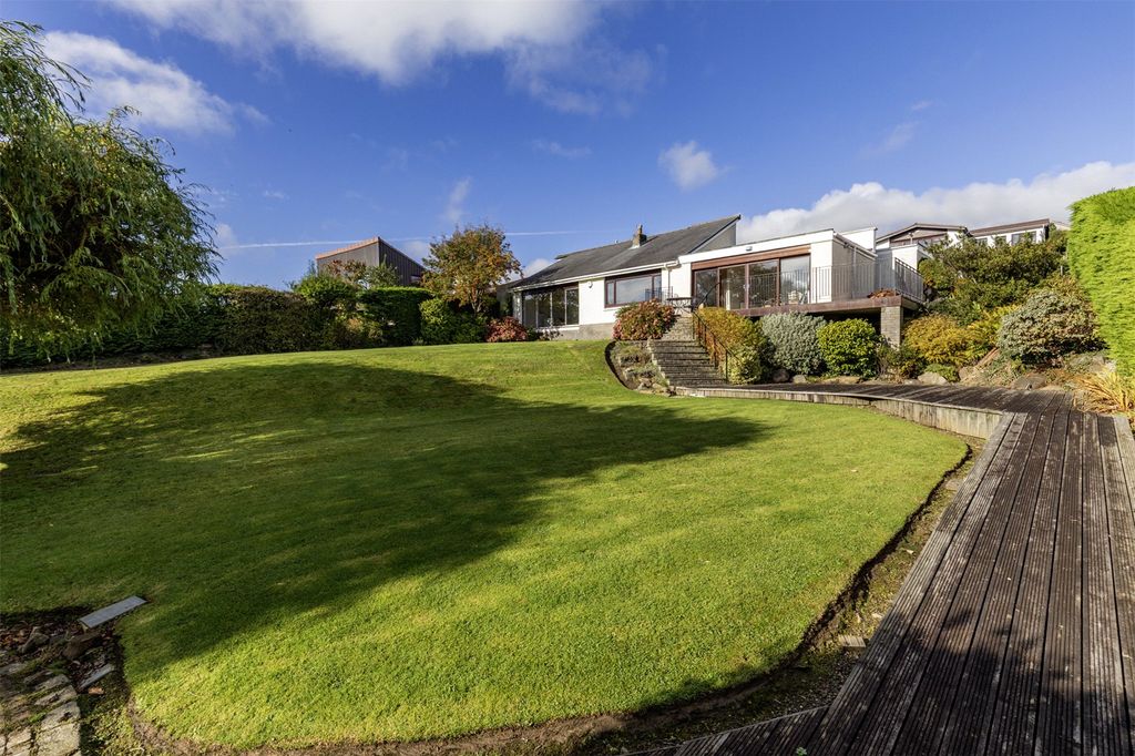 Property photo 3 of 24 Picture No. 23