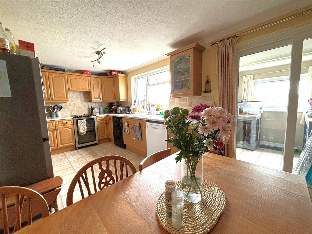 Property photo 2 of 16 Dinign Room -  Kitchen.Jpg