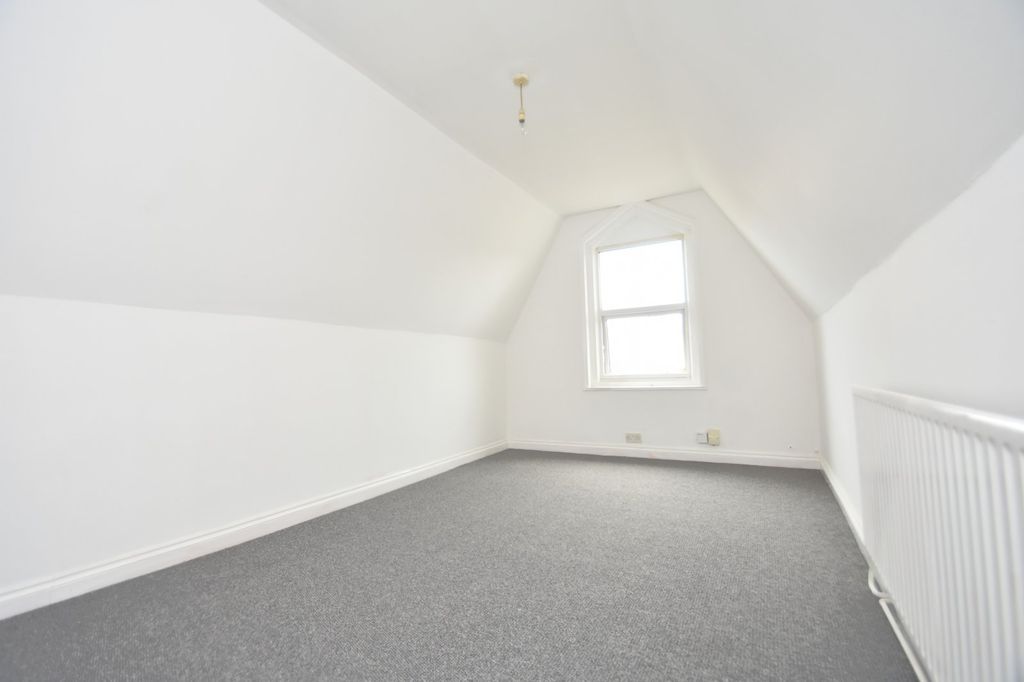Property photo 2 of 6 Picture No. 09