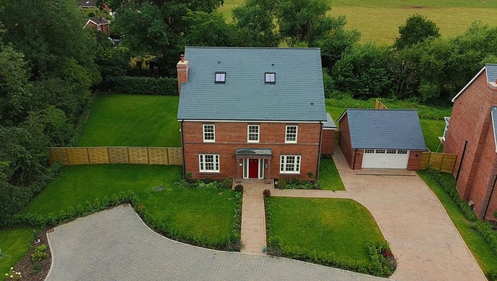 Property photo 1 of 25 Millbrook Meadow