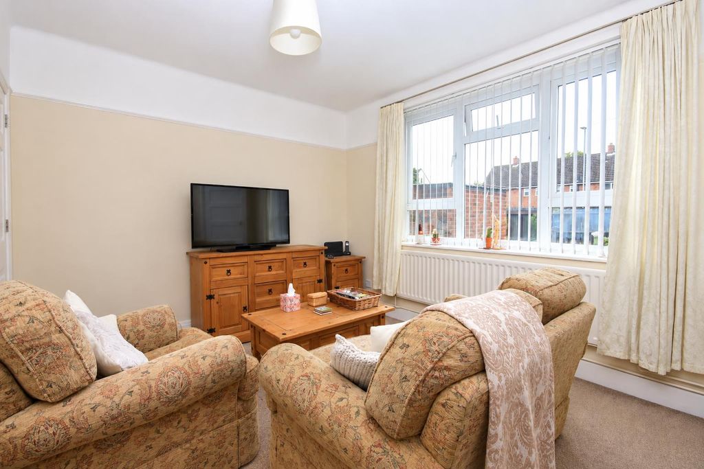 Property photo 3 of 11 673B1333-Ec39-46d6-bbc7-80Fb1793d5A3.Png