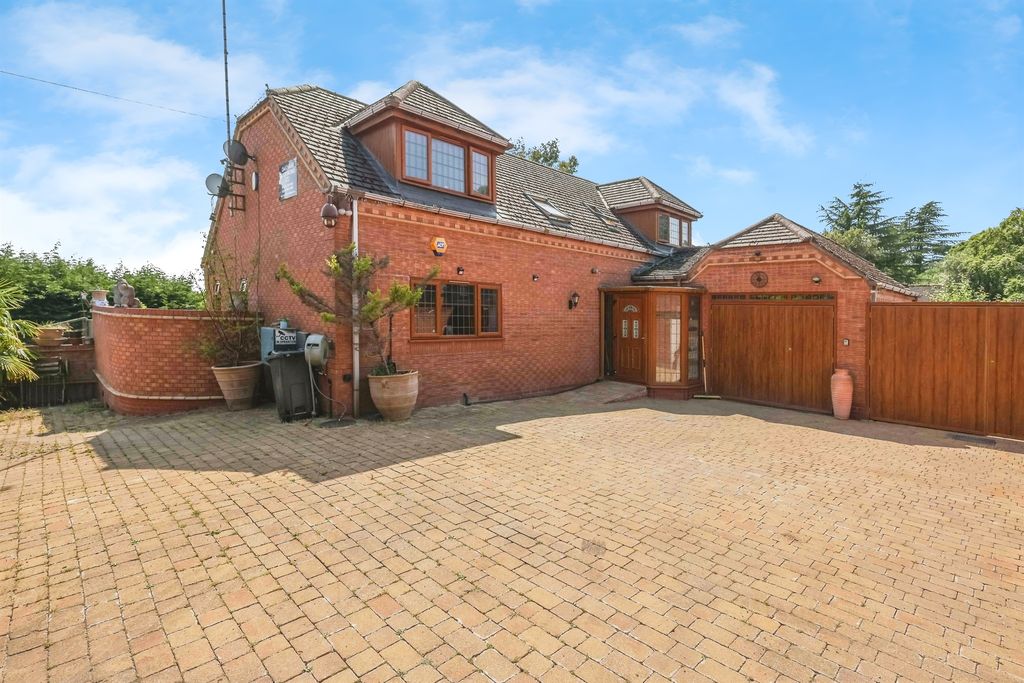 Property photo 1 of 24