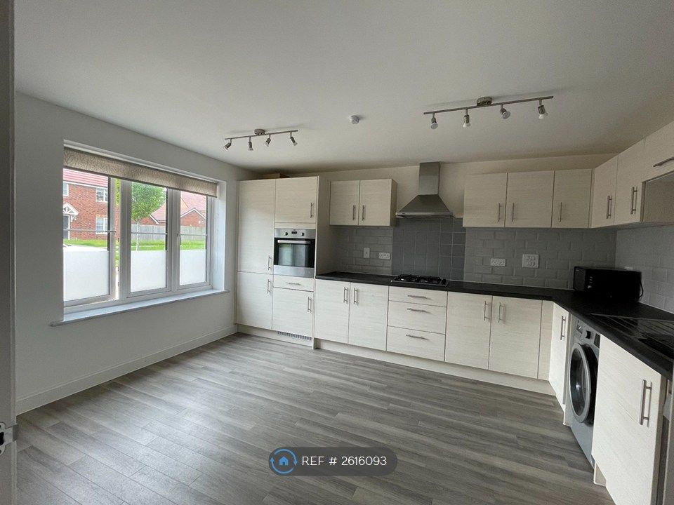Property photo 2 of 13 Kitchen/Dining
