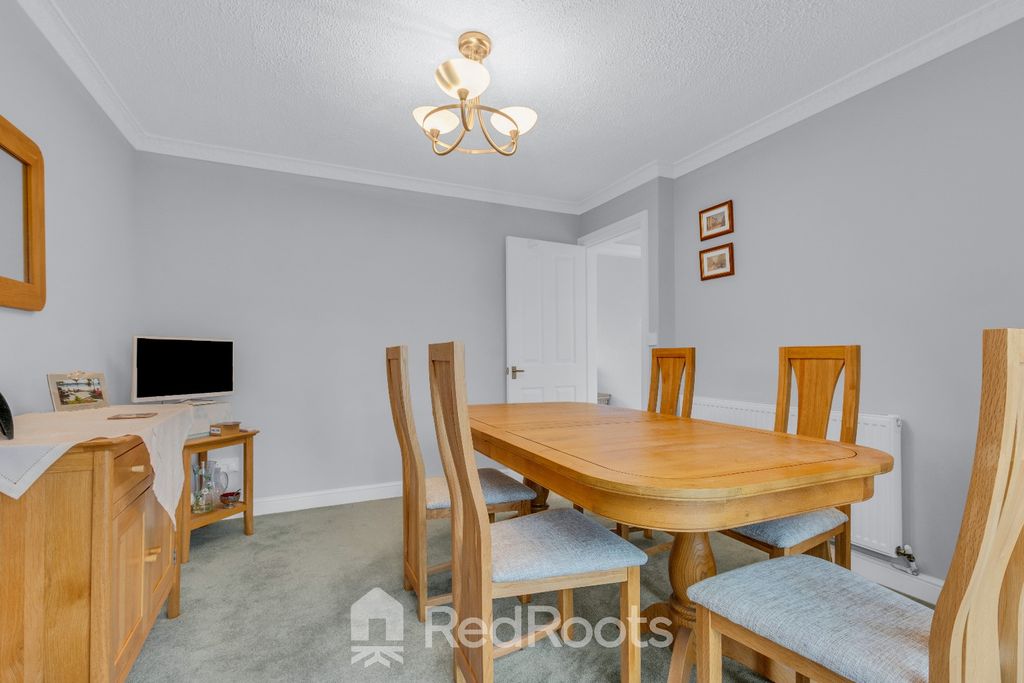 Property photo 3 of 19 4835775