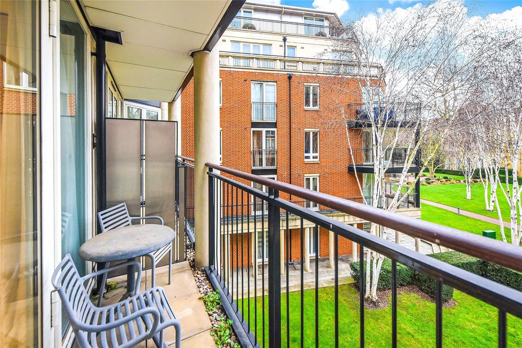 Property photo 1 of 18 Balcony