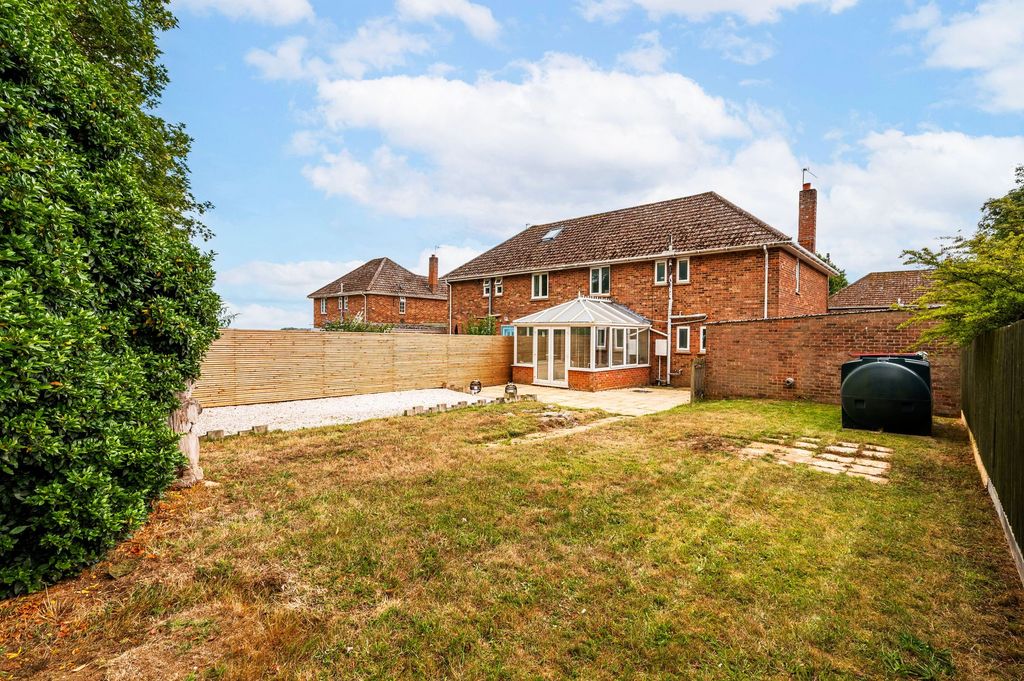 Property photo 2 of 23