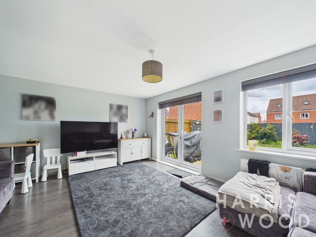 Property photo 3 of 12 5072243