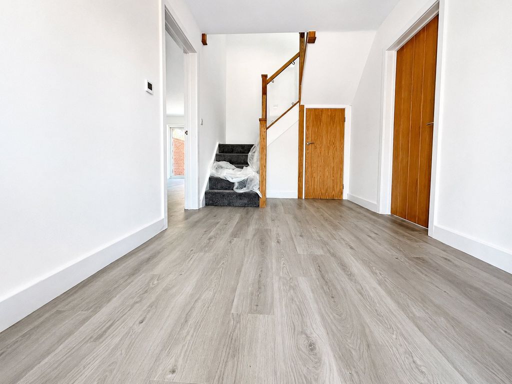 Property photo 3 of 16 Picture No. 37