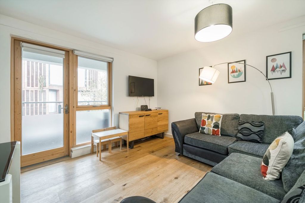 Property photo 3 of 7