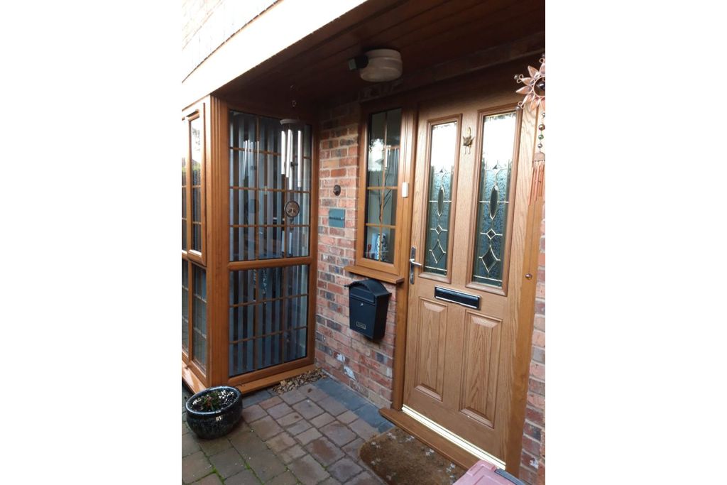 Property photo 3 of 31 Entrance Porch