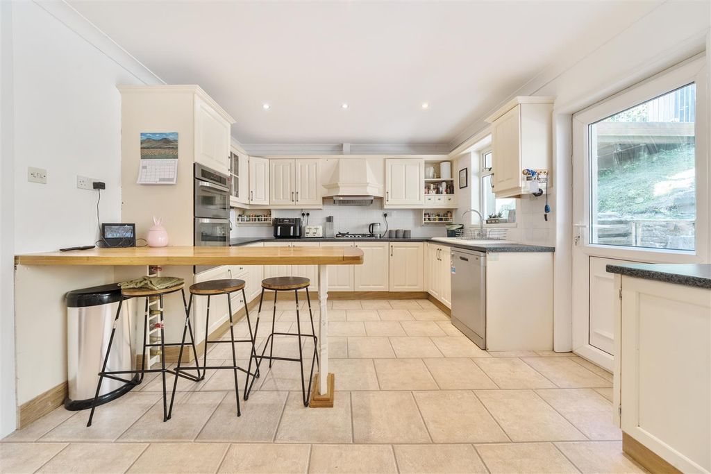 Additional image 9 of 4 bed detached house for saleYr Allt, Llangennech, Llanelli SA14