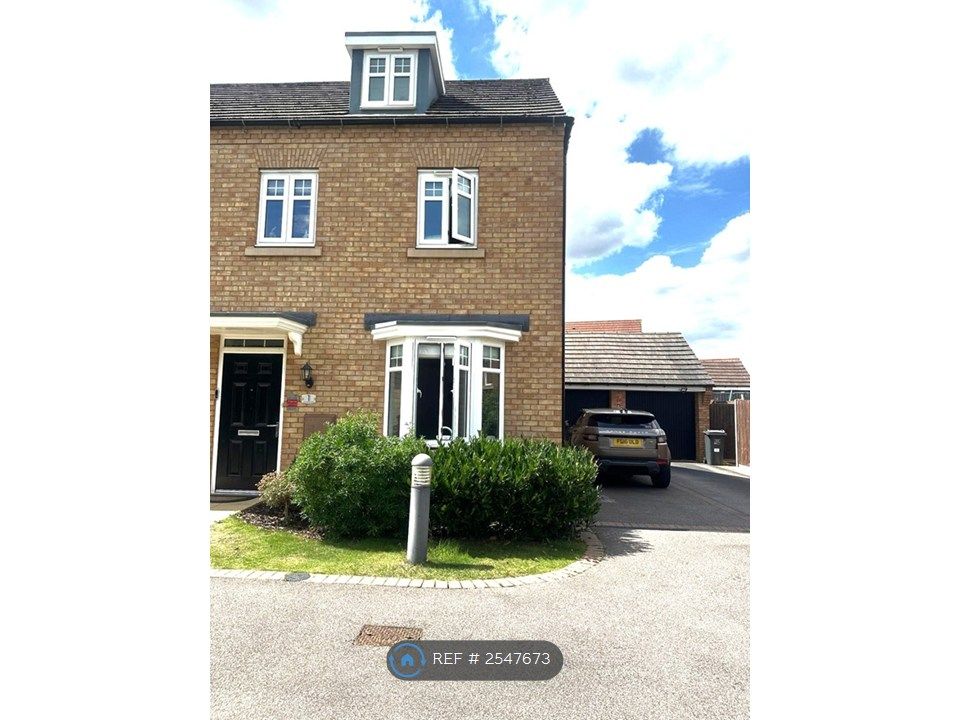 Property photo 1 of 17 House Front