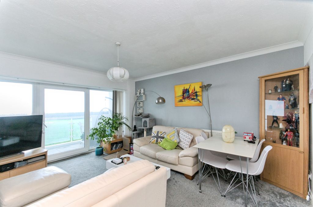 Additional image 7 of 2 bed flat for saleRoyal Parade, Eastbourne BN22