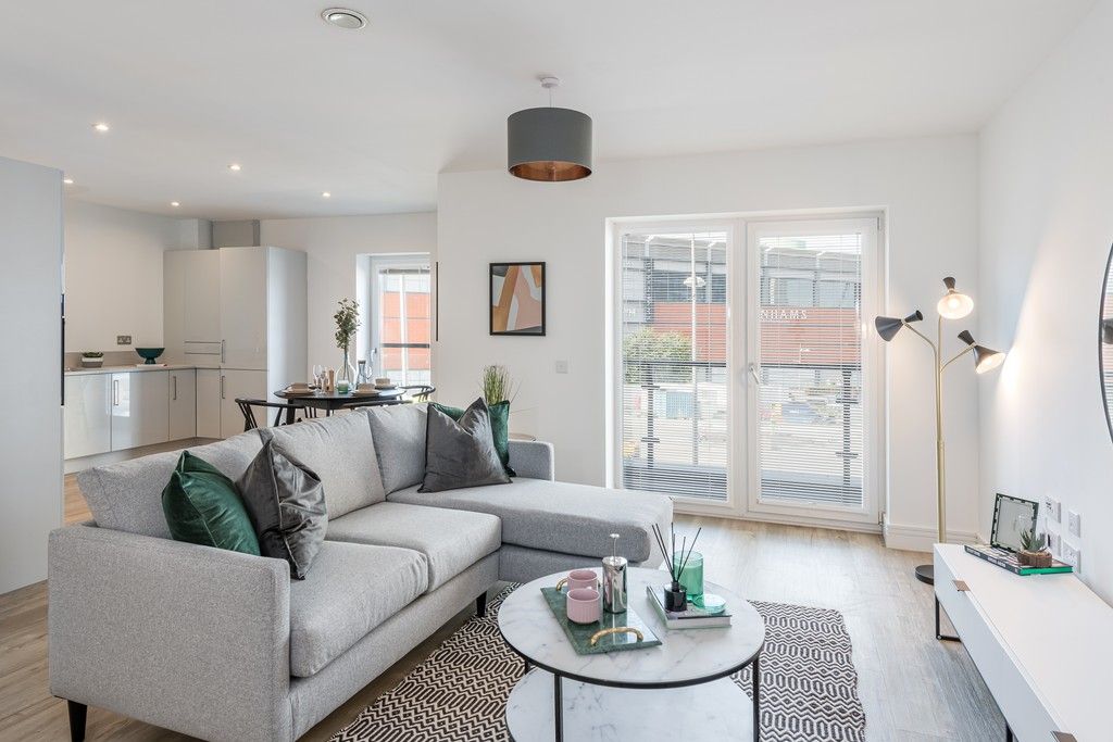 Property photo 2 of 7 Netherhall Gardens, Cambridge