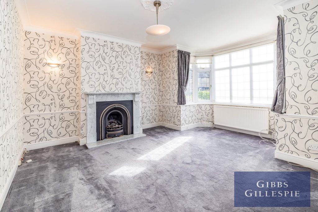 Property photo 3 of 10 Lounge