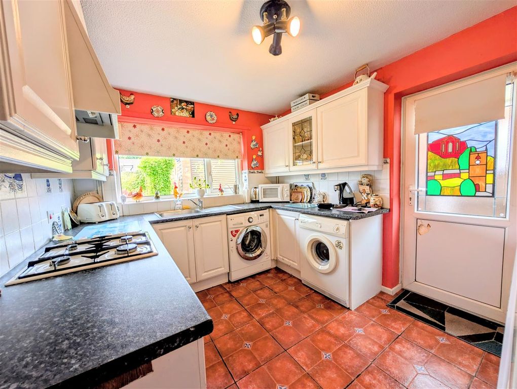 Property photo 3 of 12