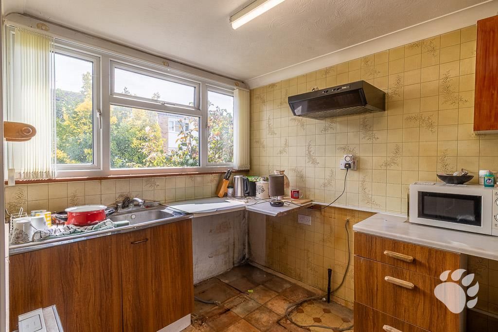 Property photo 2 of 14 Kitchen