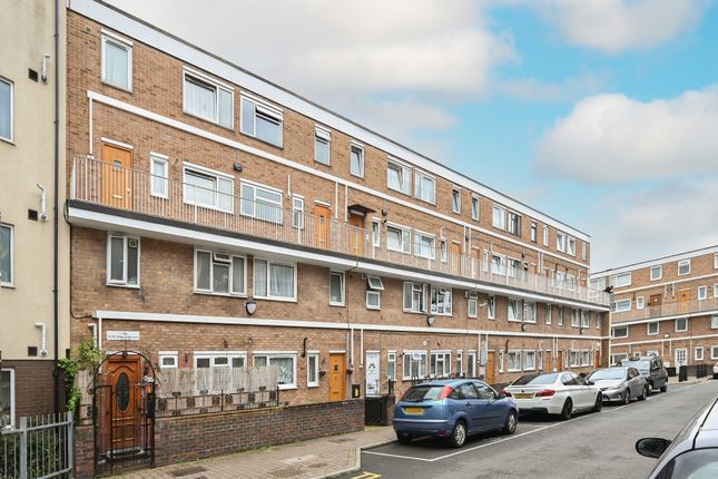 Property photo 1 of 8 Beautiful 2-Bedroom First-Floor Maisonette With 2 Toilets €“ E3 4Jf