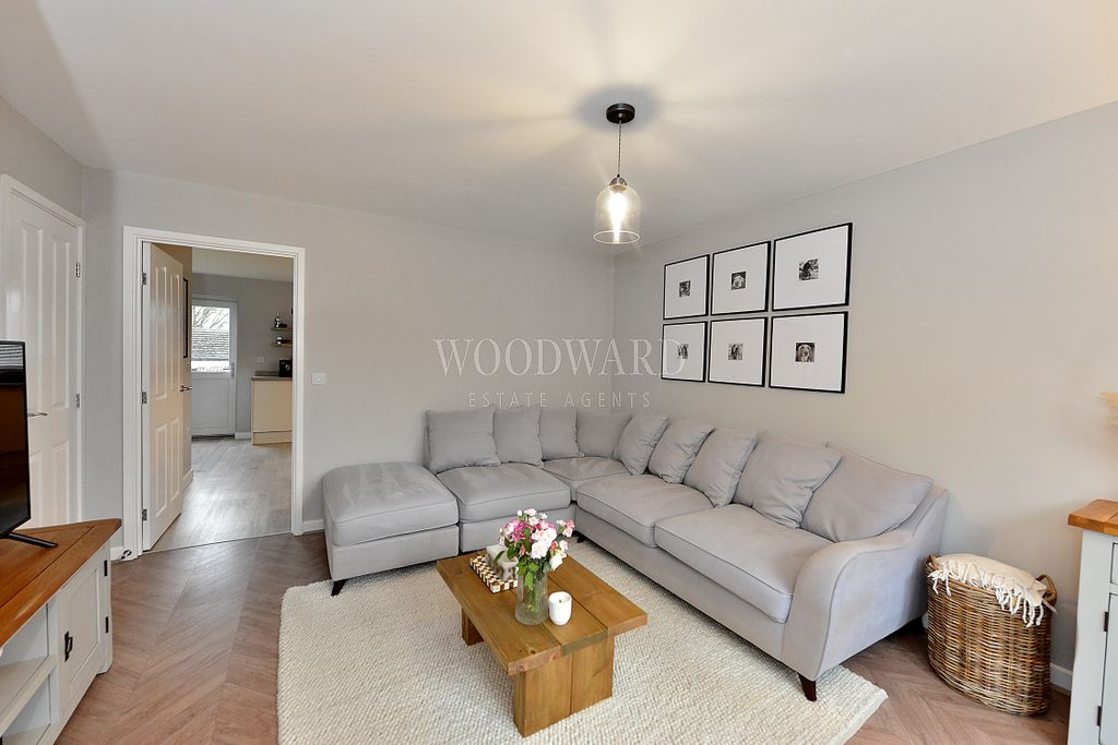 Property photo 3 of 19 Living Room