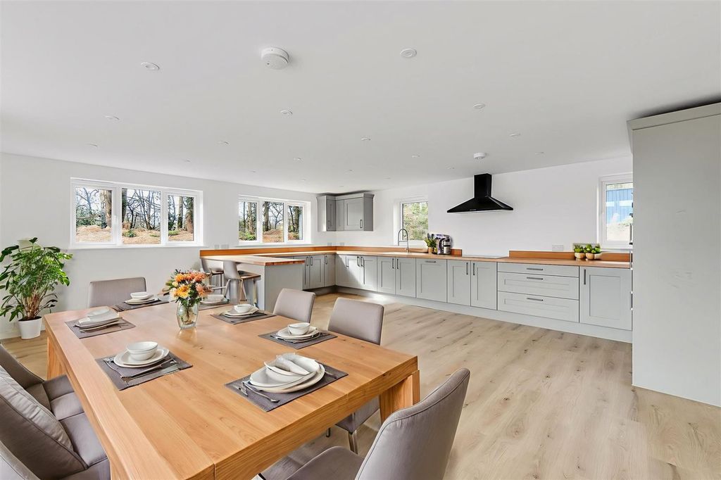 Property photo 3 of 13 Picture No. 29