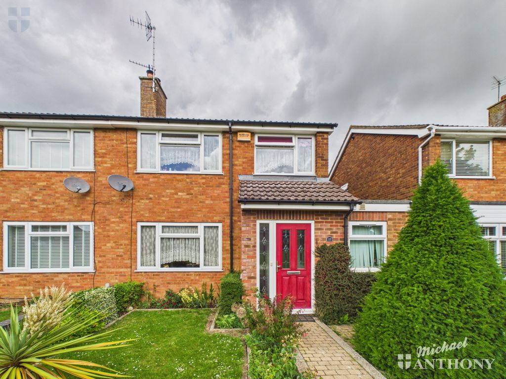 Property photo 1 of 16 Cam03218G0-Pr1071-Still010