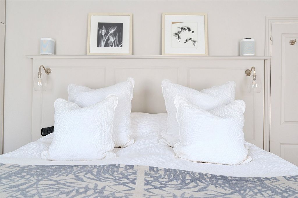 Property photo 3 of 3 Cameo