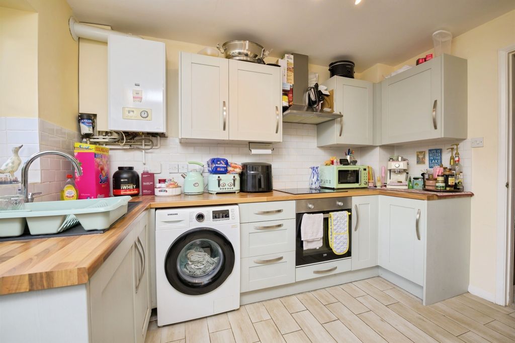 Property photo 2 of 10