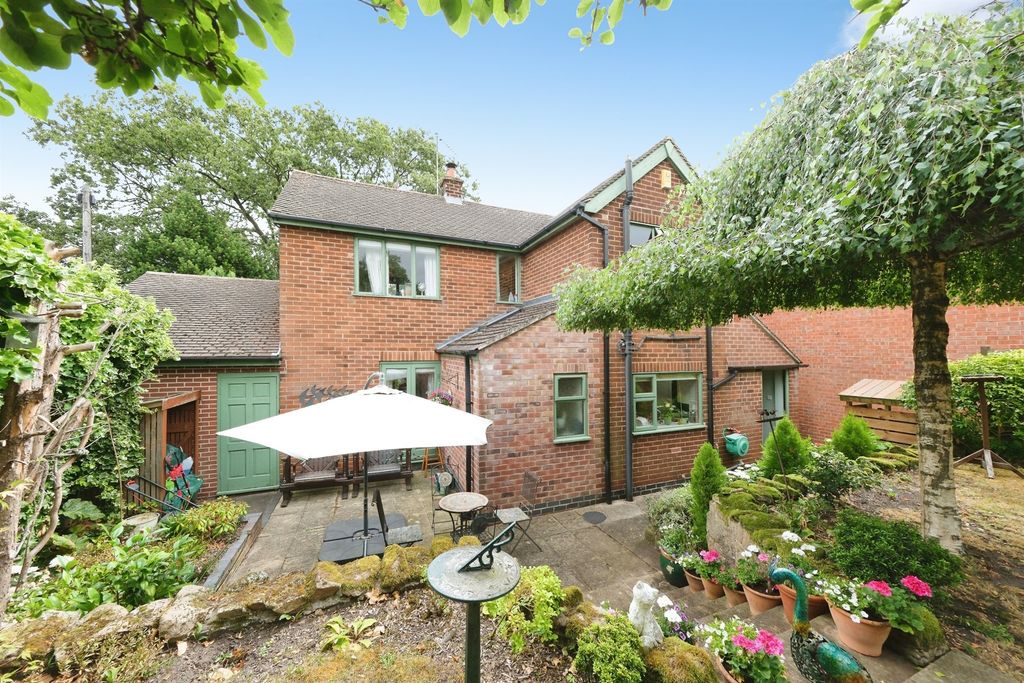 Property photo 2 of 20