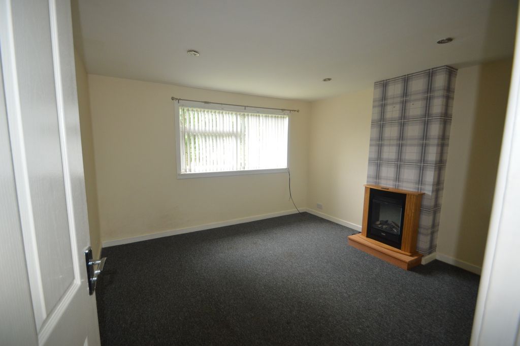 Property photo 3 of 7 Lounge