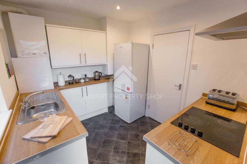 Property photo 3 of 12