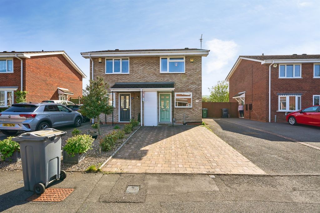 Property photo 1 of 12