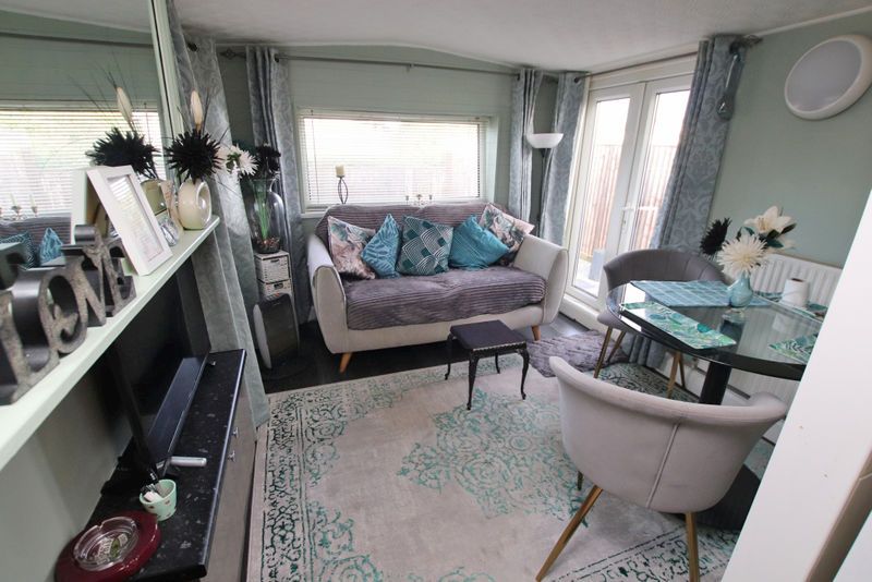 Property photo 2 of 13 Lounge Diner