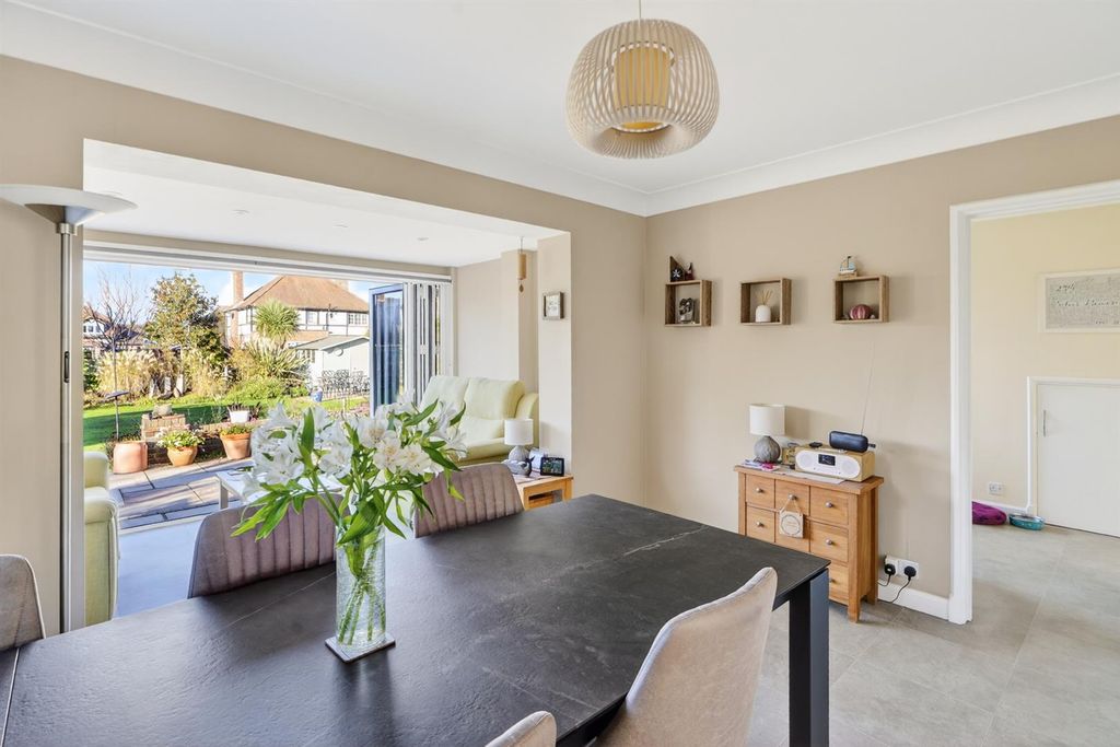 Property photo 3 of 32 32 Harsfold Road Final-25.Jpg