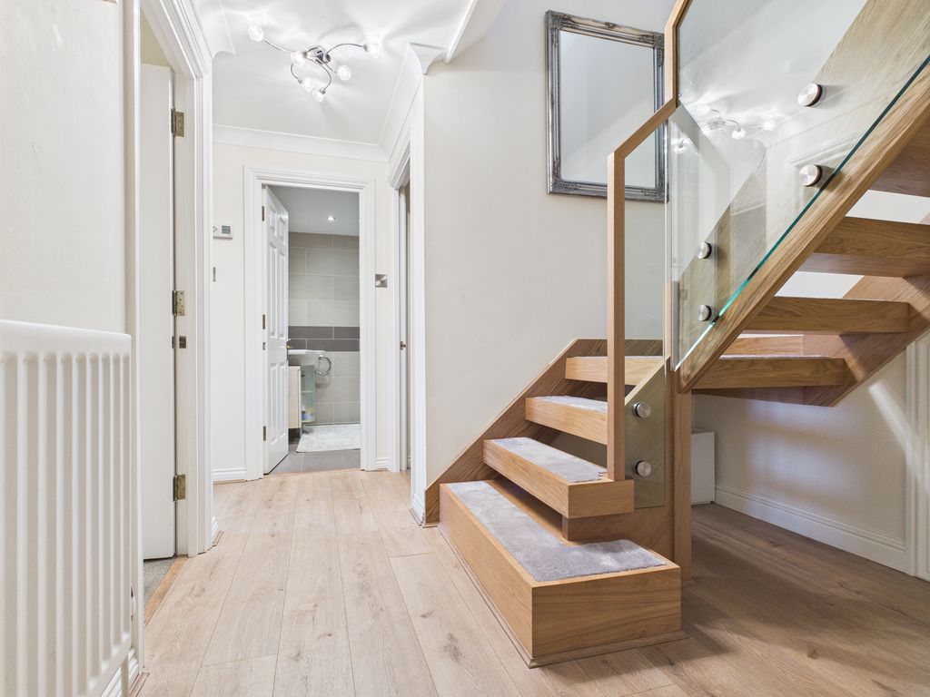 Property photo 1 of 21 Hallway