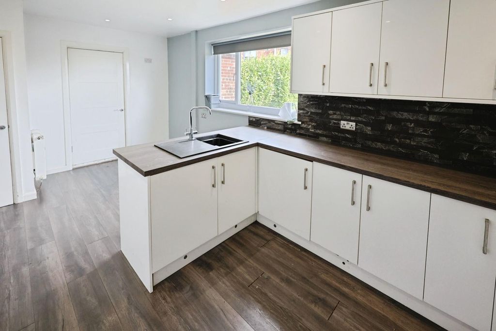 Property photo 3 of 13 cd9E27A5-Pk7A9618.Jpg
