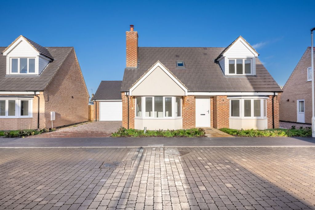Property photo 2 of 45