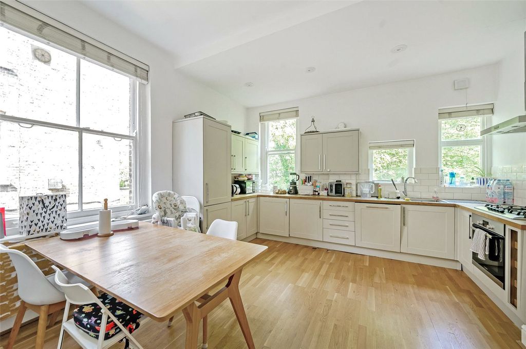 Property photo 2 of 11 Picture No. 03