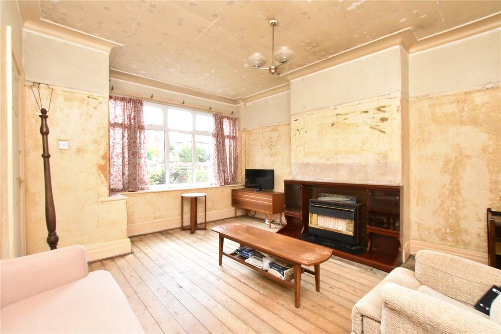 Property photo 2 of 21 Picture No. 33