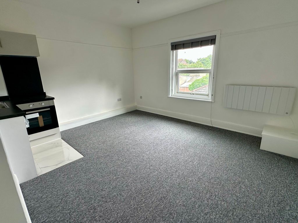 Property photo 2 of 4 Img_2164