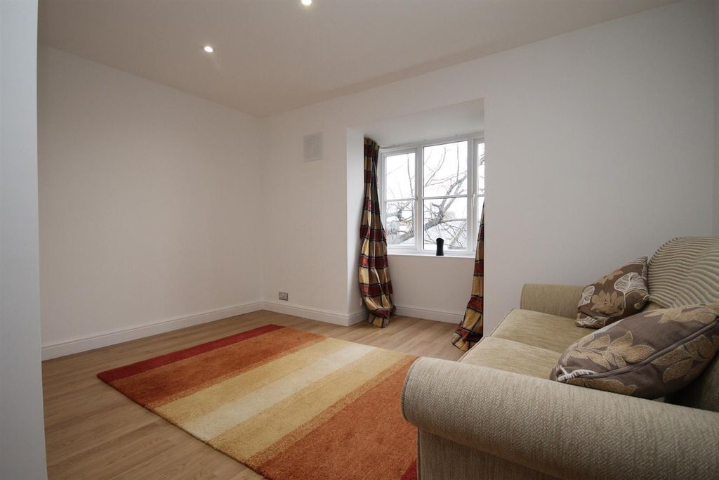 Property photo 2 of 8 Img_0586.Jpg