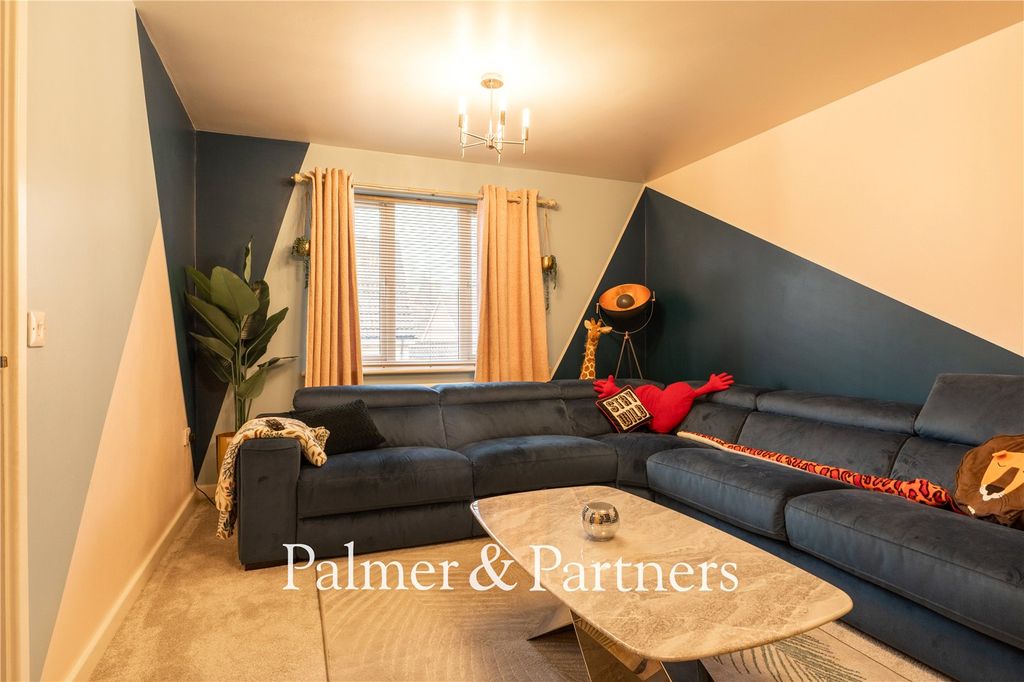 Property photo 3 of 23 Picture No. 24