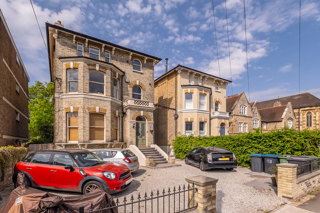 Property photo 1 of 12