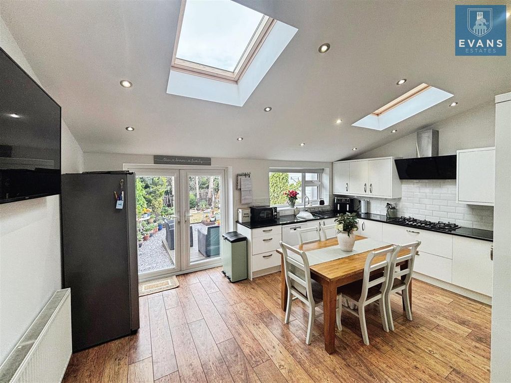 Property photo 2 of 35 Kitchen Diner