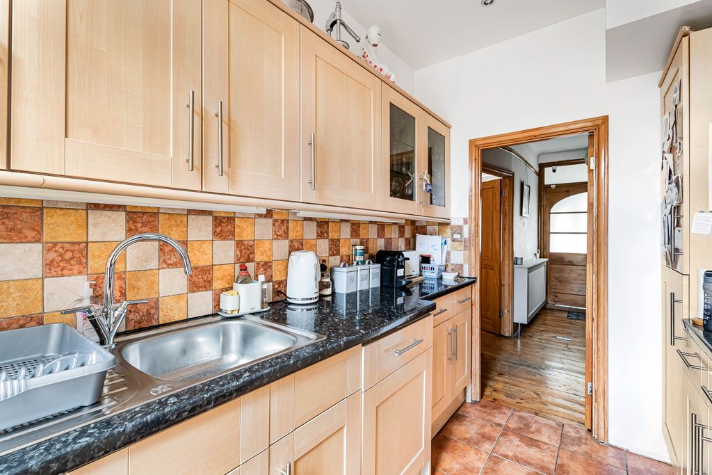 Property photo 3 of 26