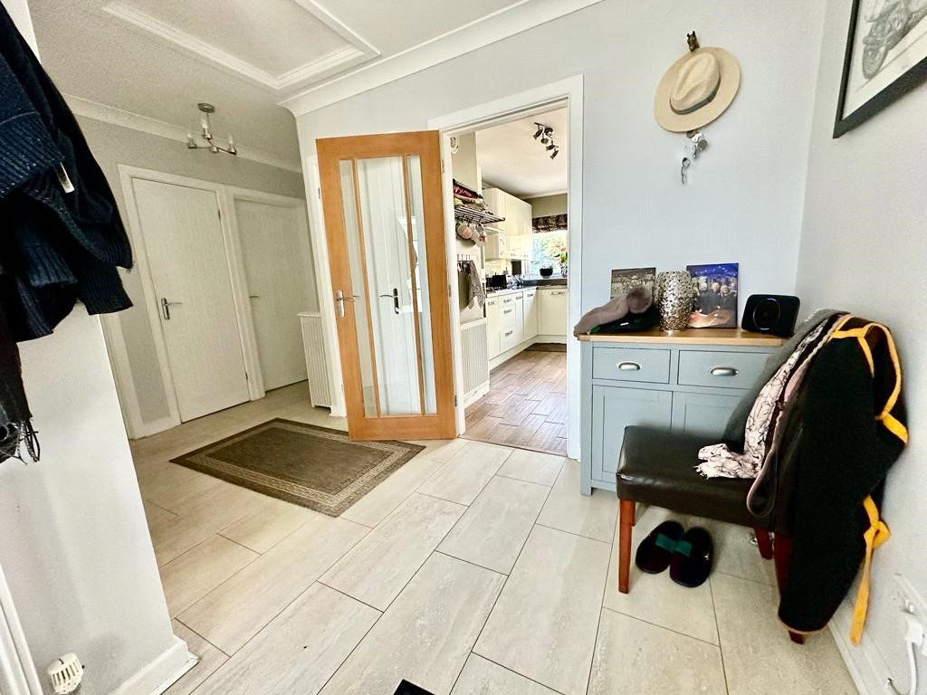 Property photo 3 of 22 Picture No. 02