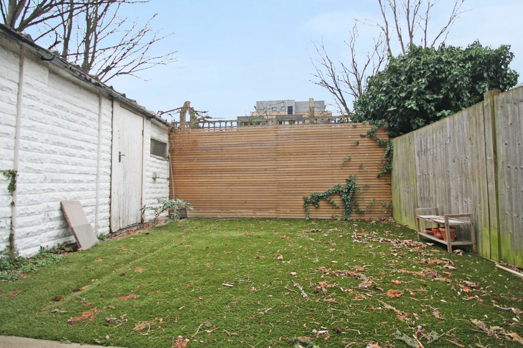 Property photo 2 of 7