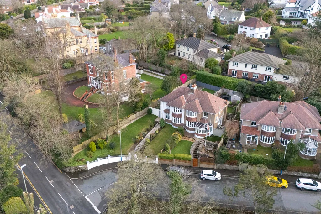 Property photo 2 of 29