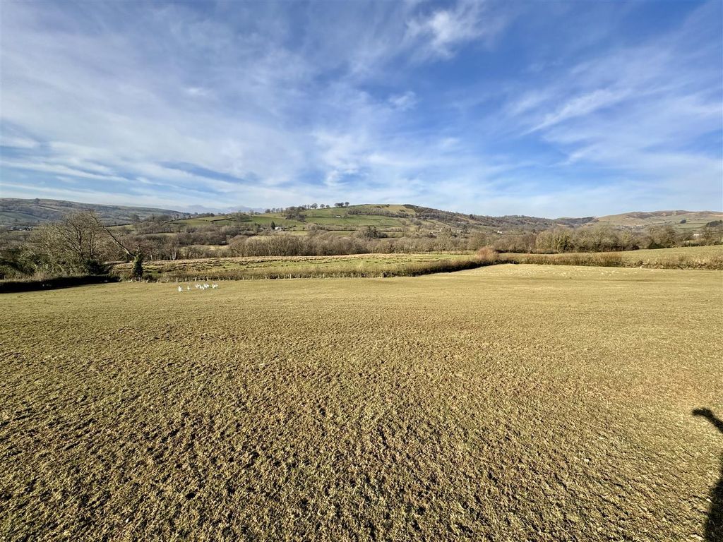 Property photo 2 of 10 Land