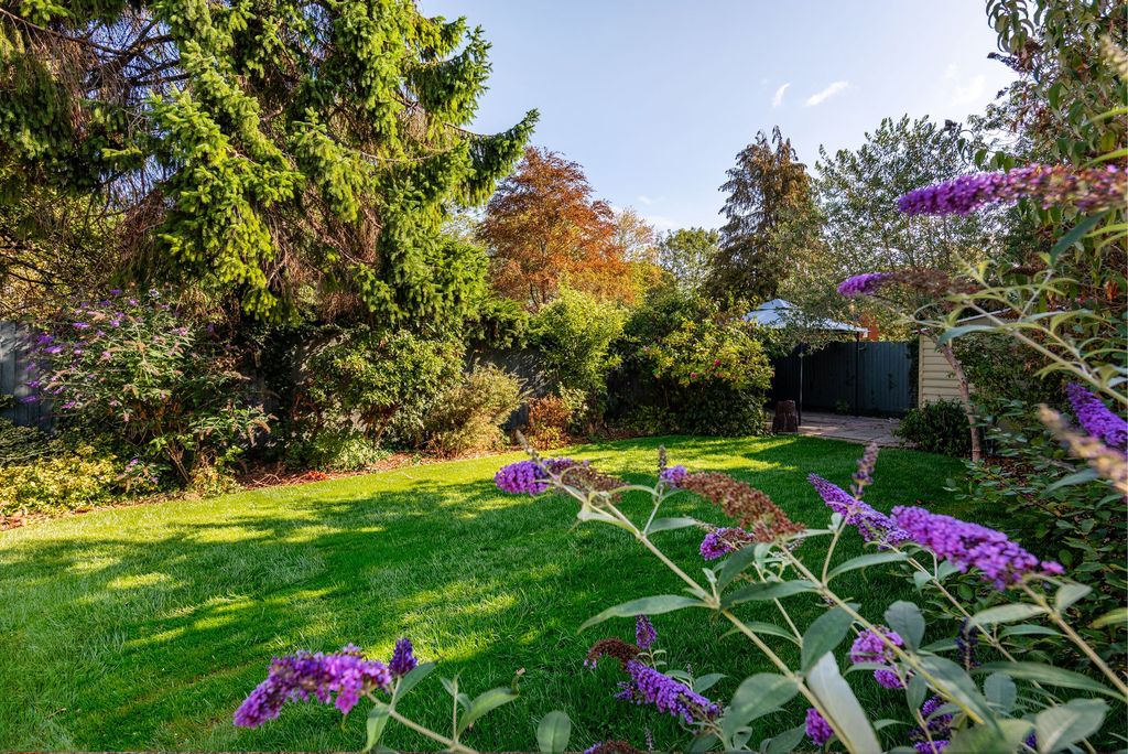 Property photo 2 of 35 Garden