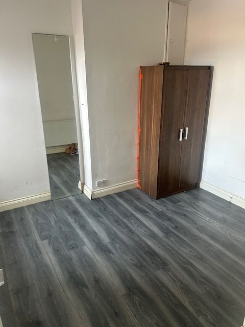 Property photo 2 of 3